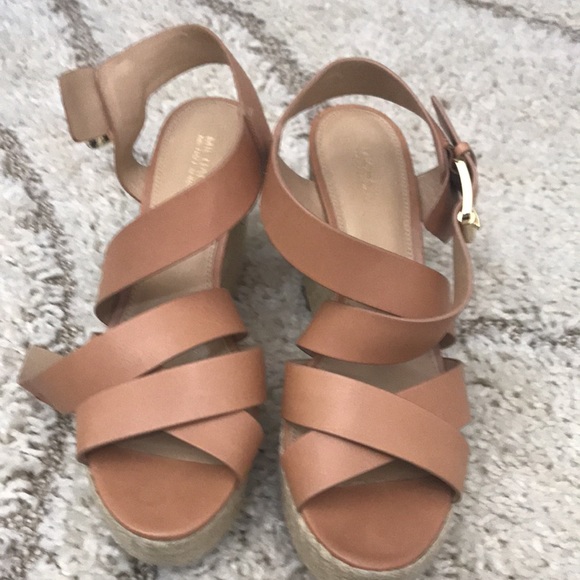Michael Kors Shoes - NEW NEVER WORN only tried on Michael Kors brown sandals size 8